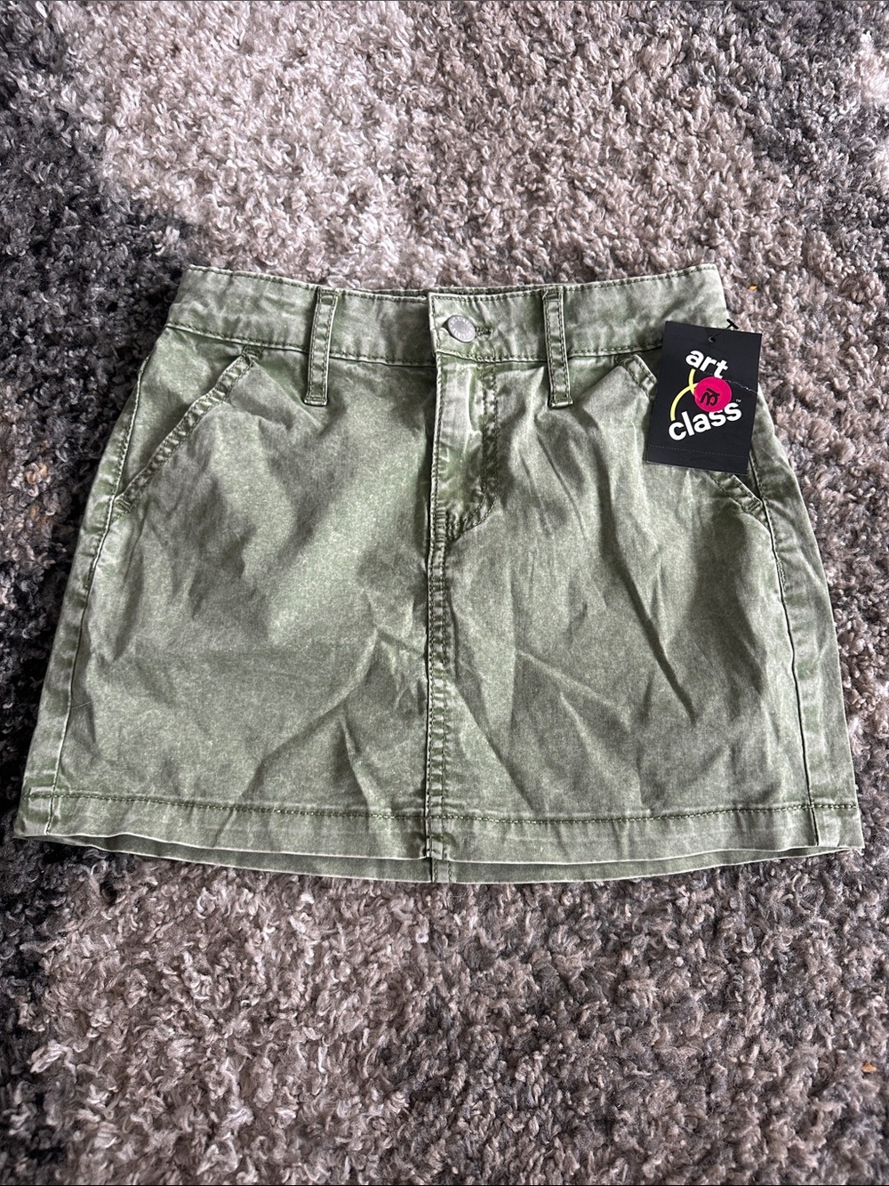 art class olive mini skirt with pockets